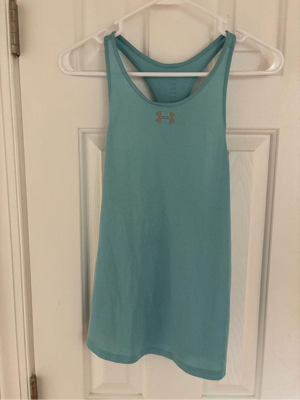 Under Armour Women’s Aqua Racerback Tank Top Small